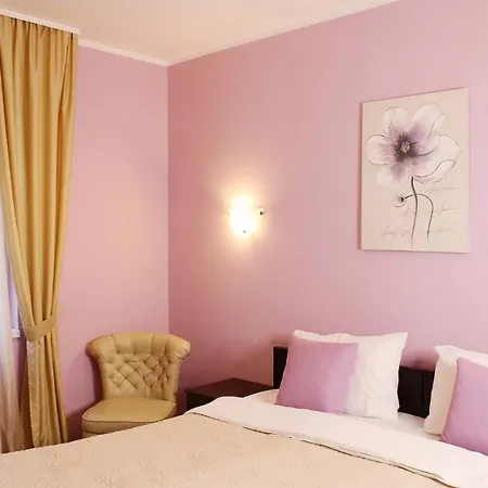 帕拉迪索斯公寓 克拉古耶瓦茨